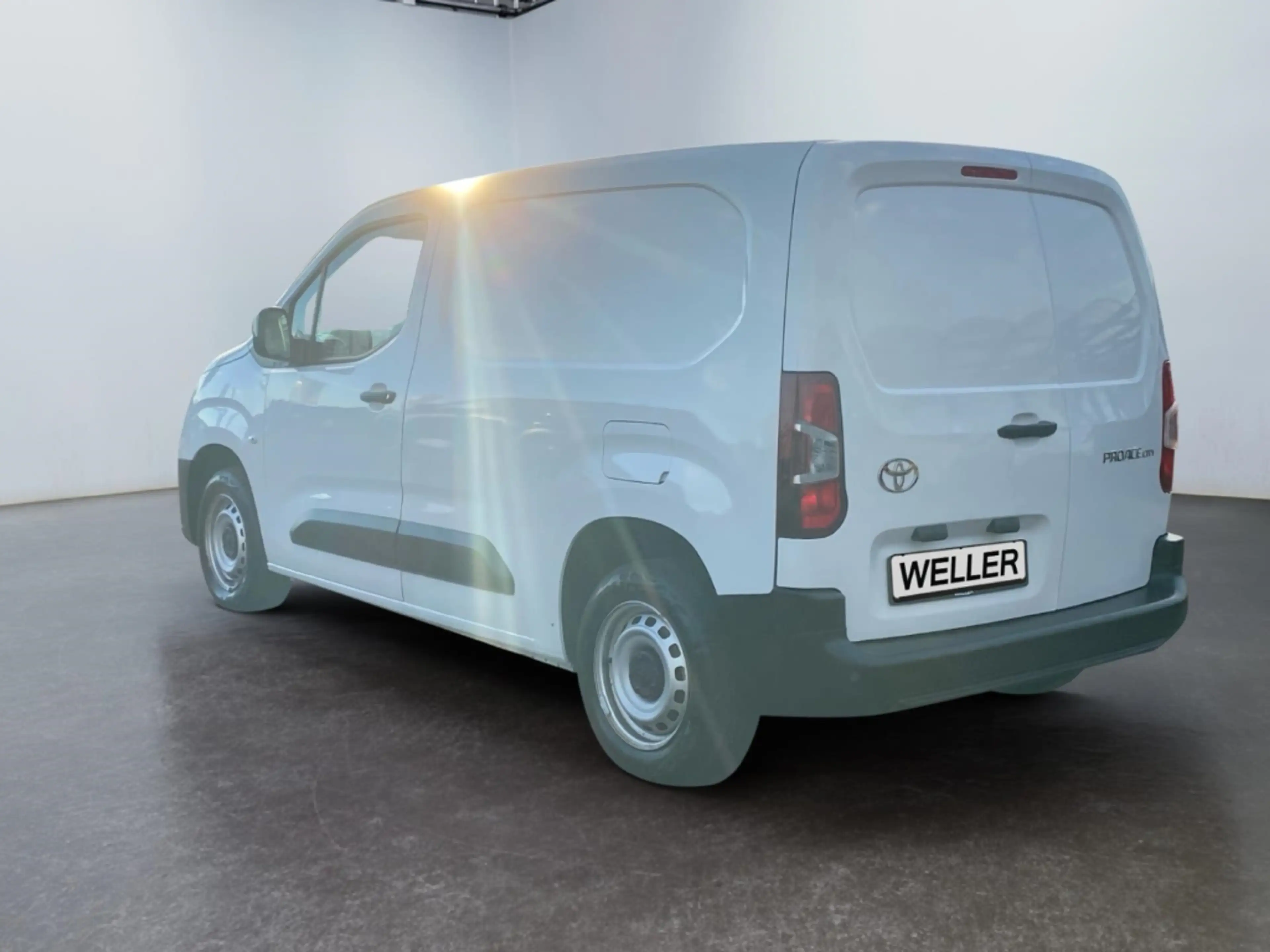 Toyota Proace City 1.5 D-4D L1 Meister *Navi*CarPlay*PDC* — photo 7