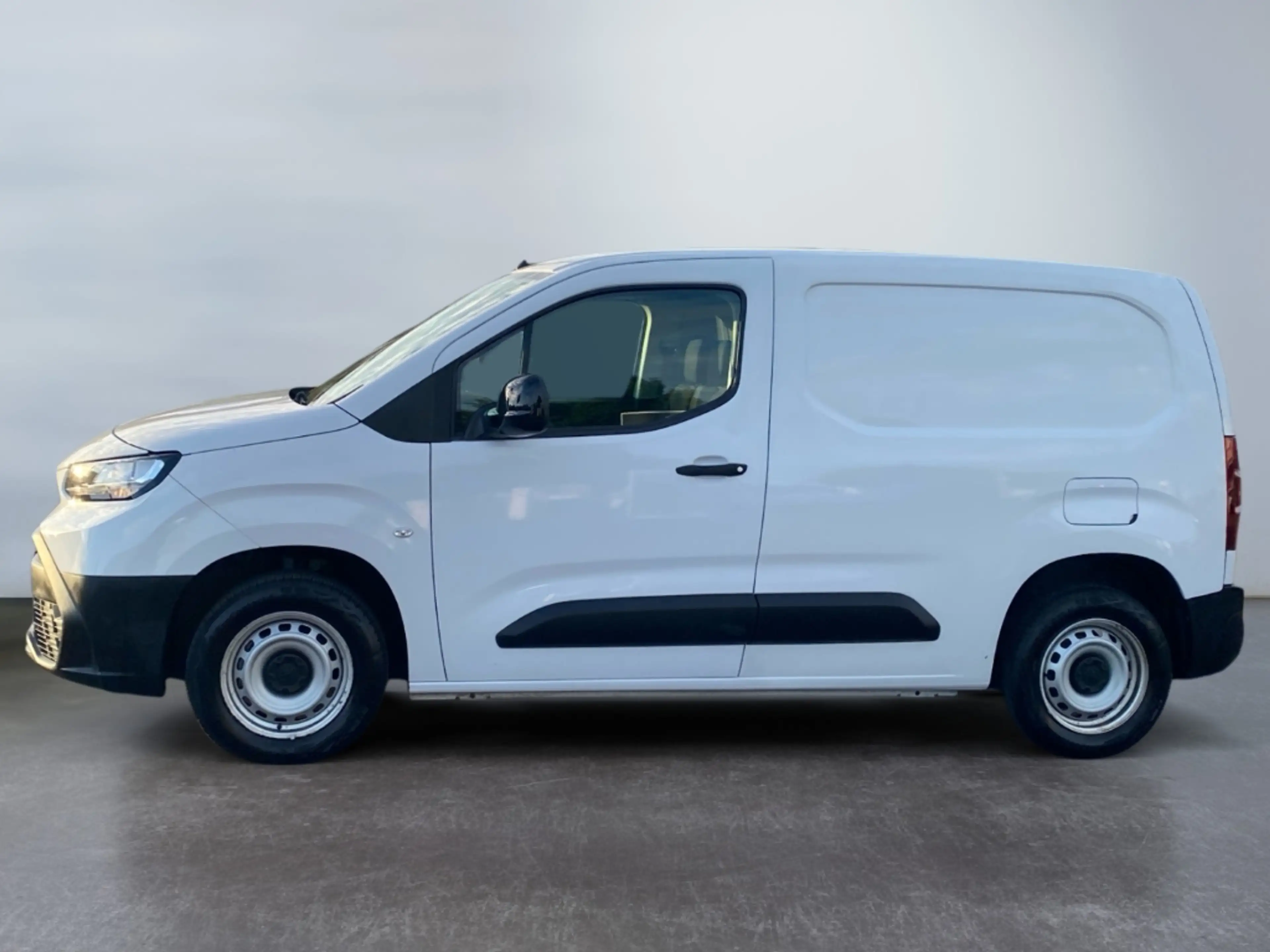 Toyota Proace City 1.5 D-4D L1 Meister *Navi*CarPlay*PDC* — photo 5
