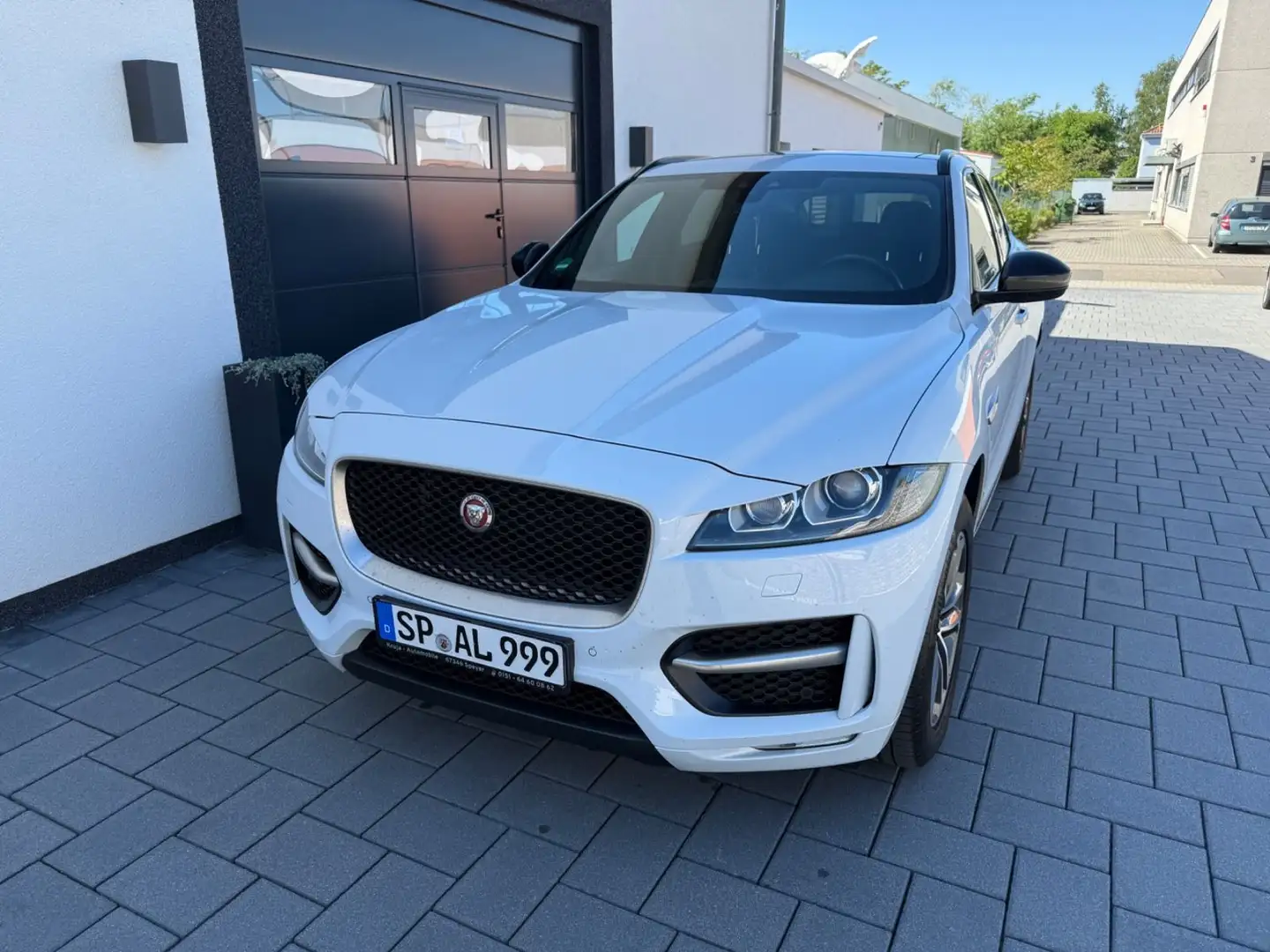 Jaguar F-Pace R F-PACE S AWD Blanc - 2