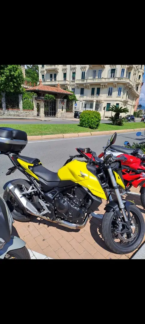 Honda Hornet completa di accessori Giallo - 1