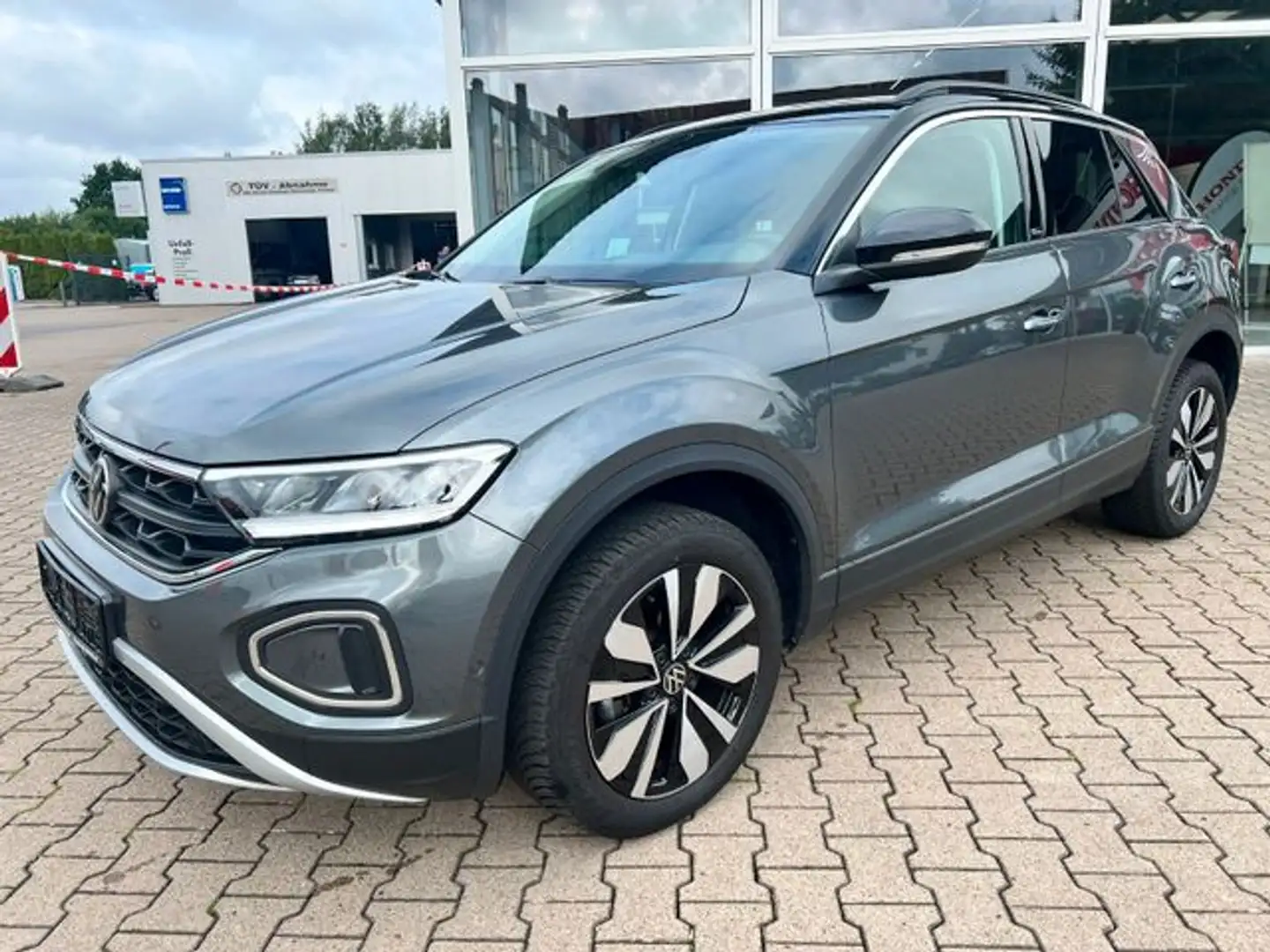 Volkswagen T-Roc 1.5 TSI DSG Move LED NAVI ACC RFK AHK GJR  Move - 1