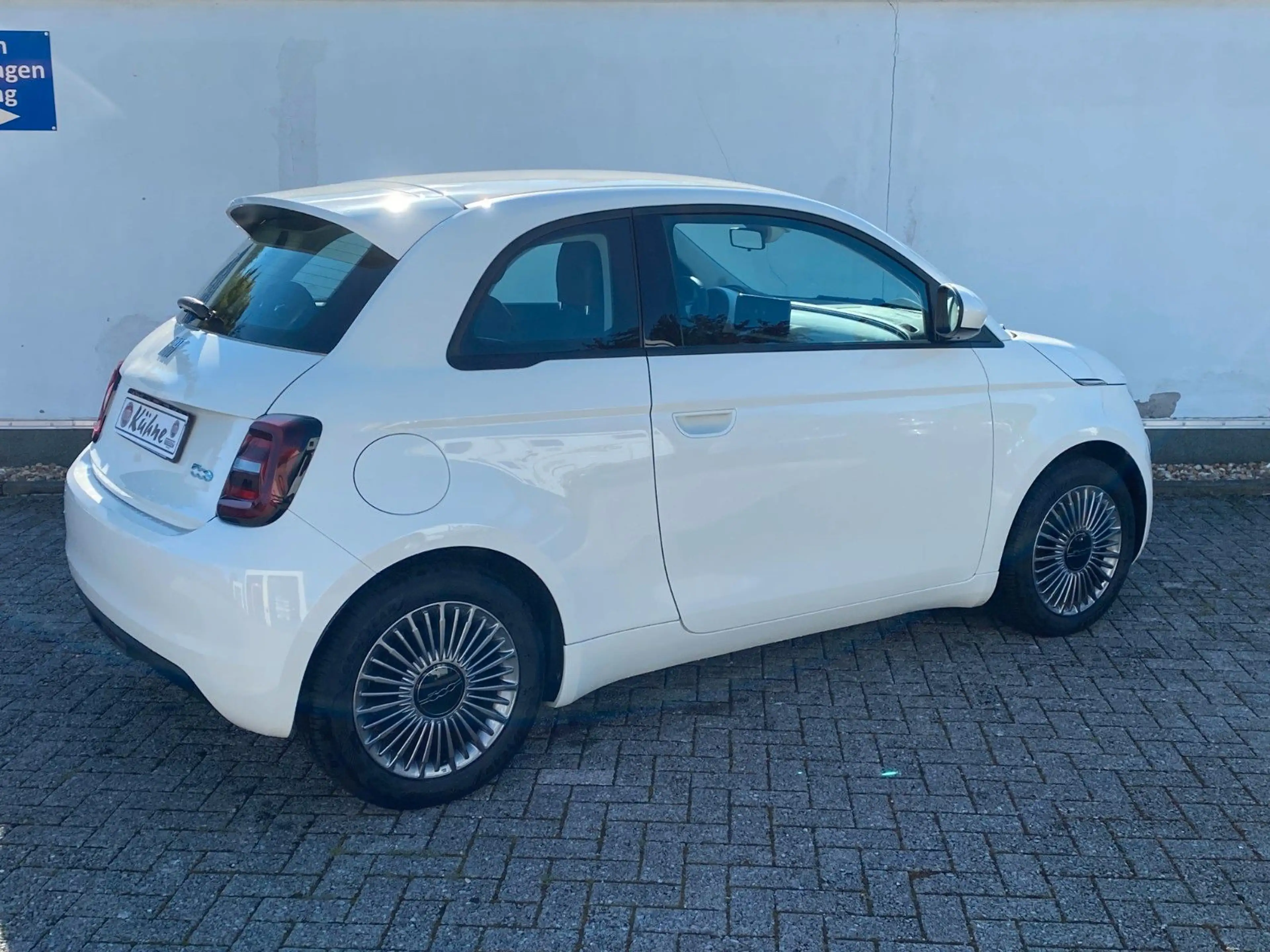 Fiat 500e Neuer 500 42 kWh Garantie — photo 8
