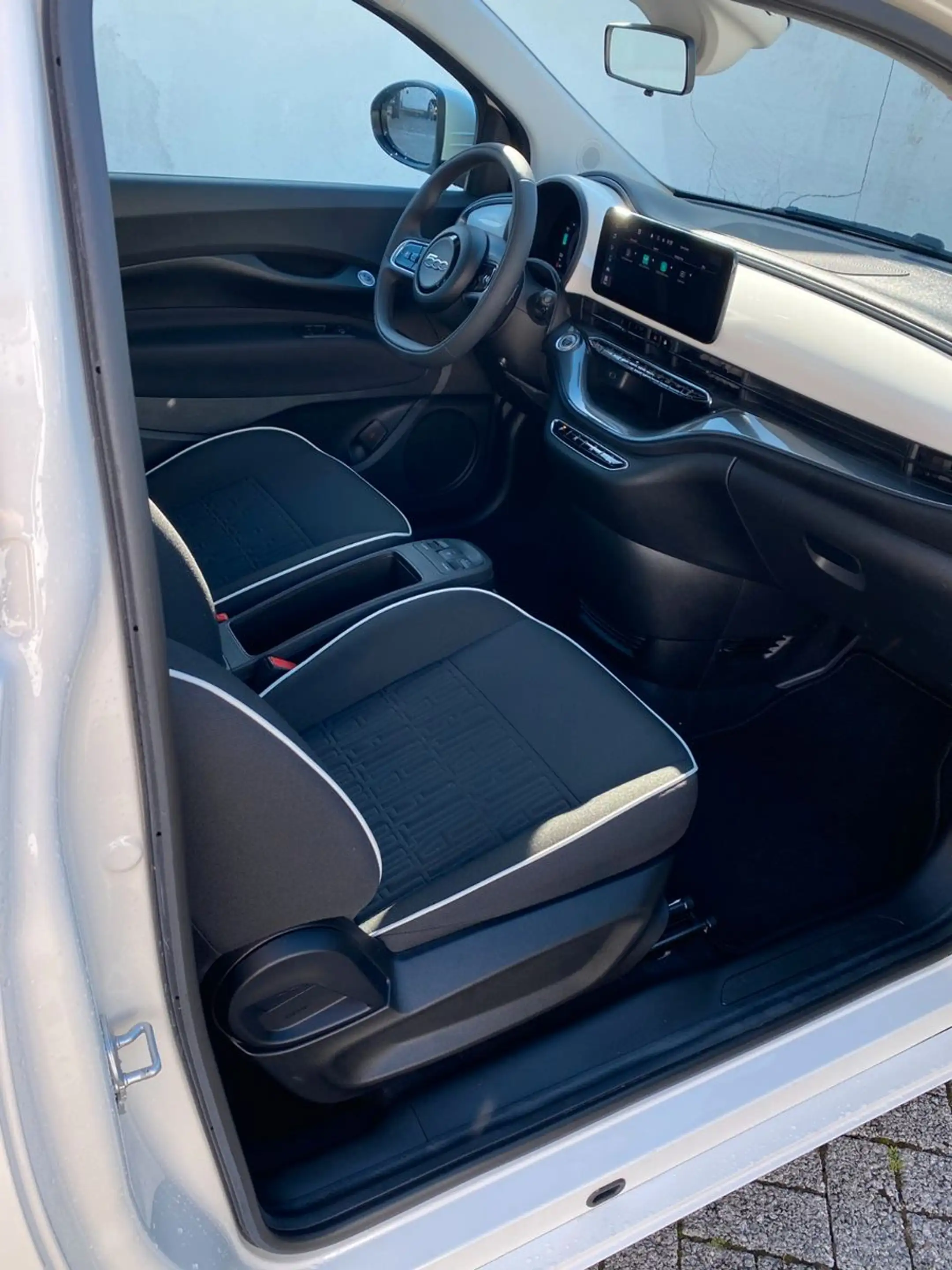 Fiat 500e Neuer 500 42 kWh Garantie — photo 13