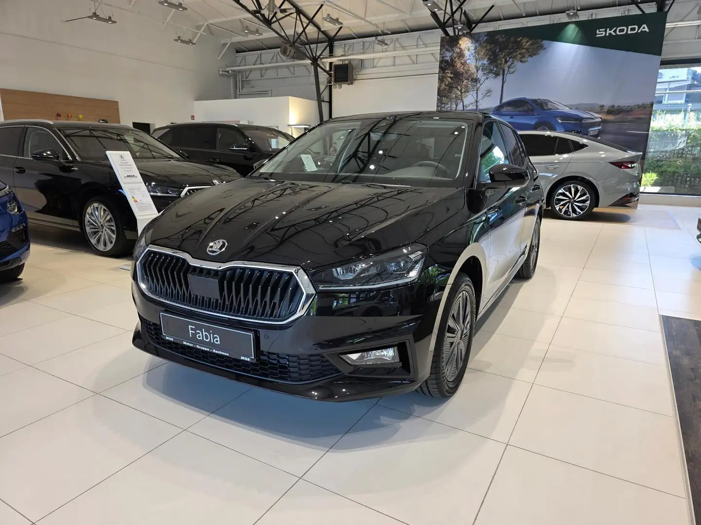 Skoda Fabia 1.0 TSI Tour Schwarz - 2