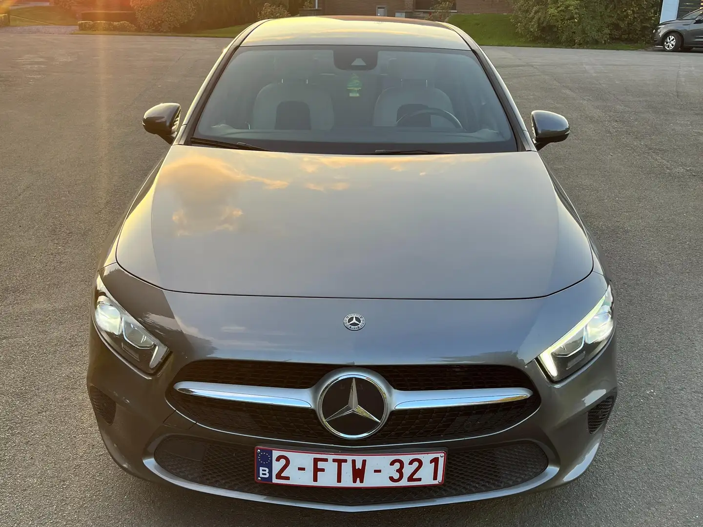 Mercedes-Benz 180 A180 Sedan business edition Gris - 1