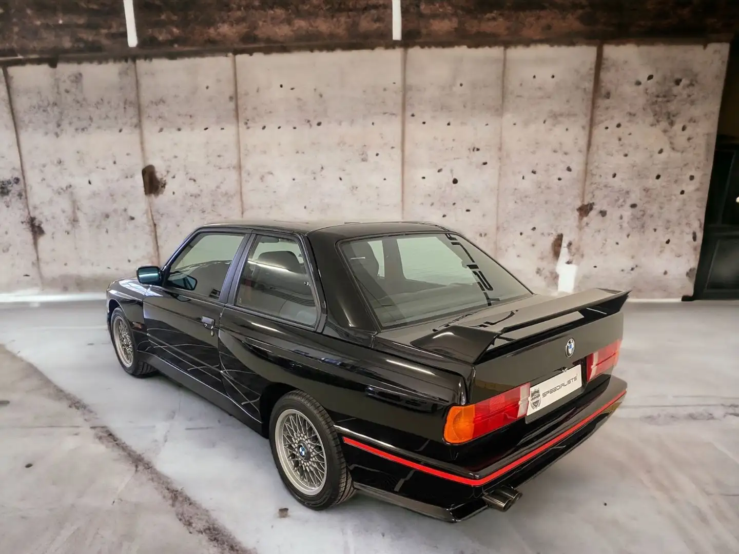 BMW M3 E30 M3 Sport Evolution Schwarz - 1
