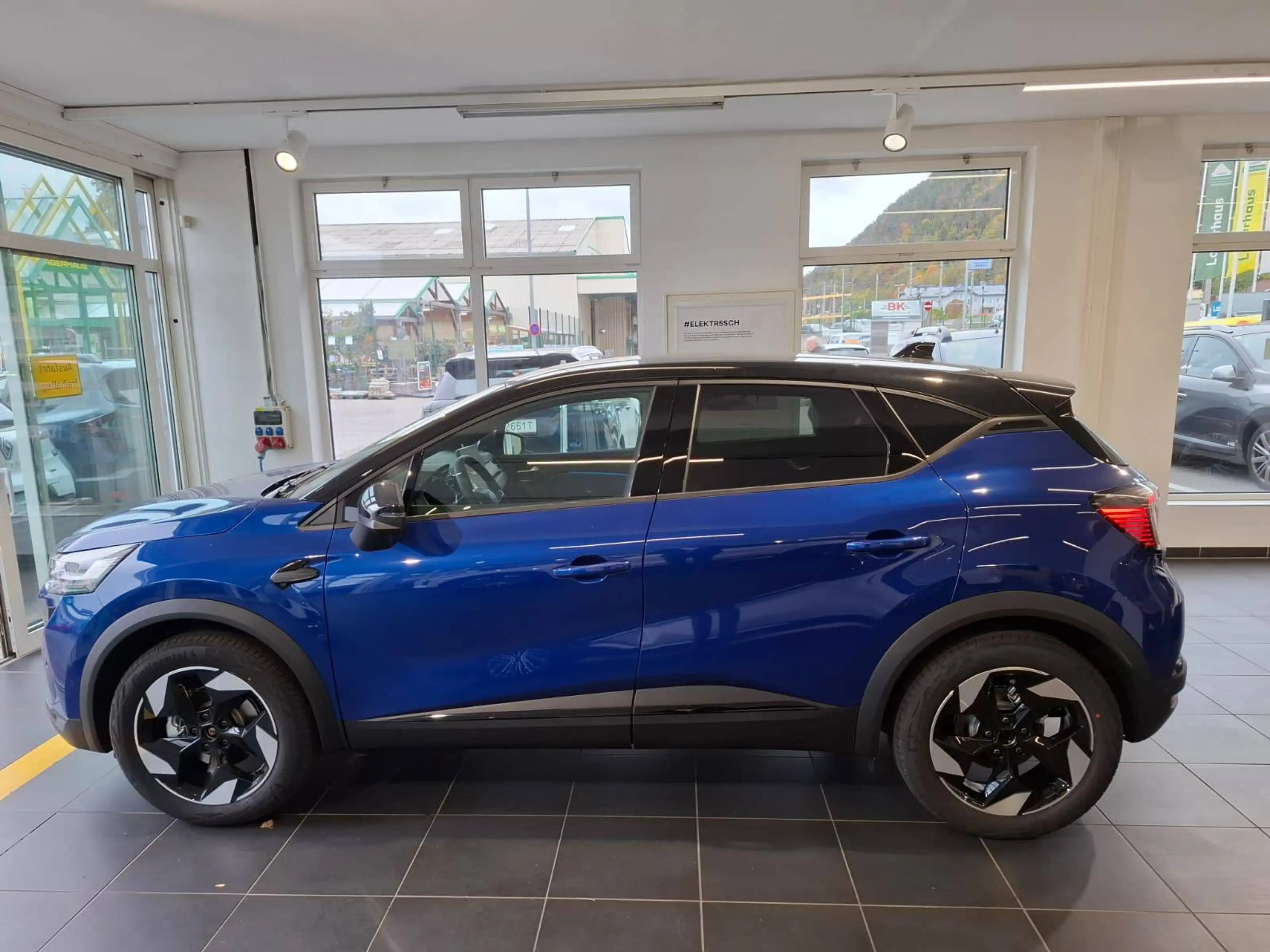 Renault Captur Techno TCe 115 (MY26) — photo 2