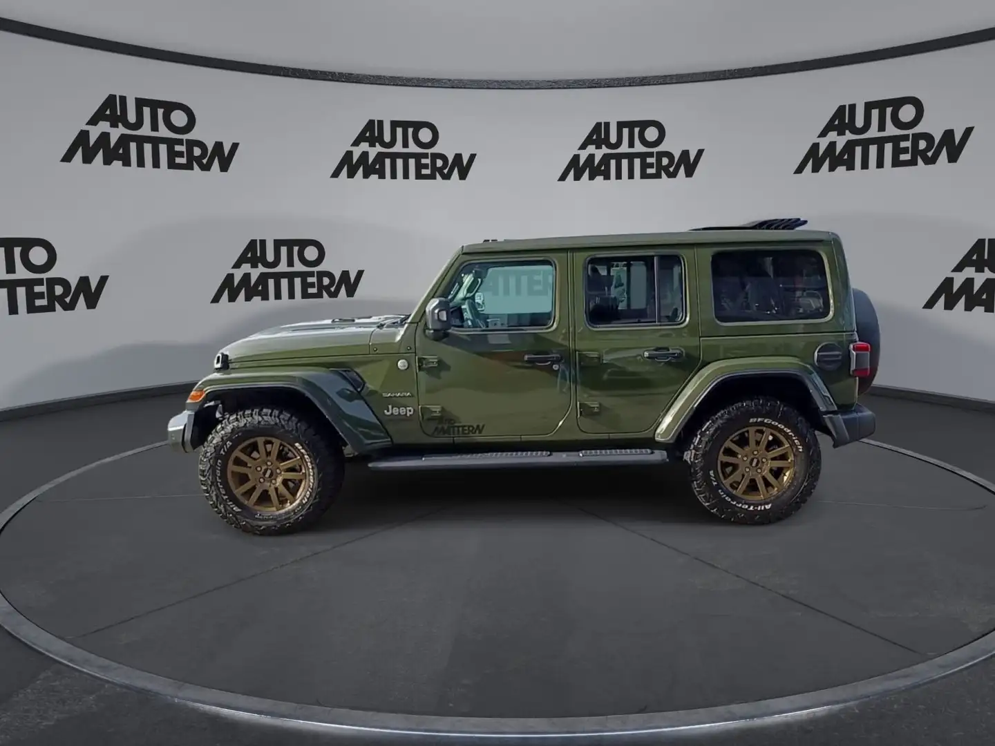Jeep Wrangler 2.0 Unlimited Sahara, elektr. Faltdach Grün - 2