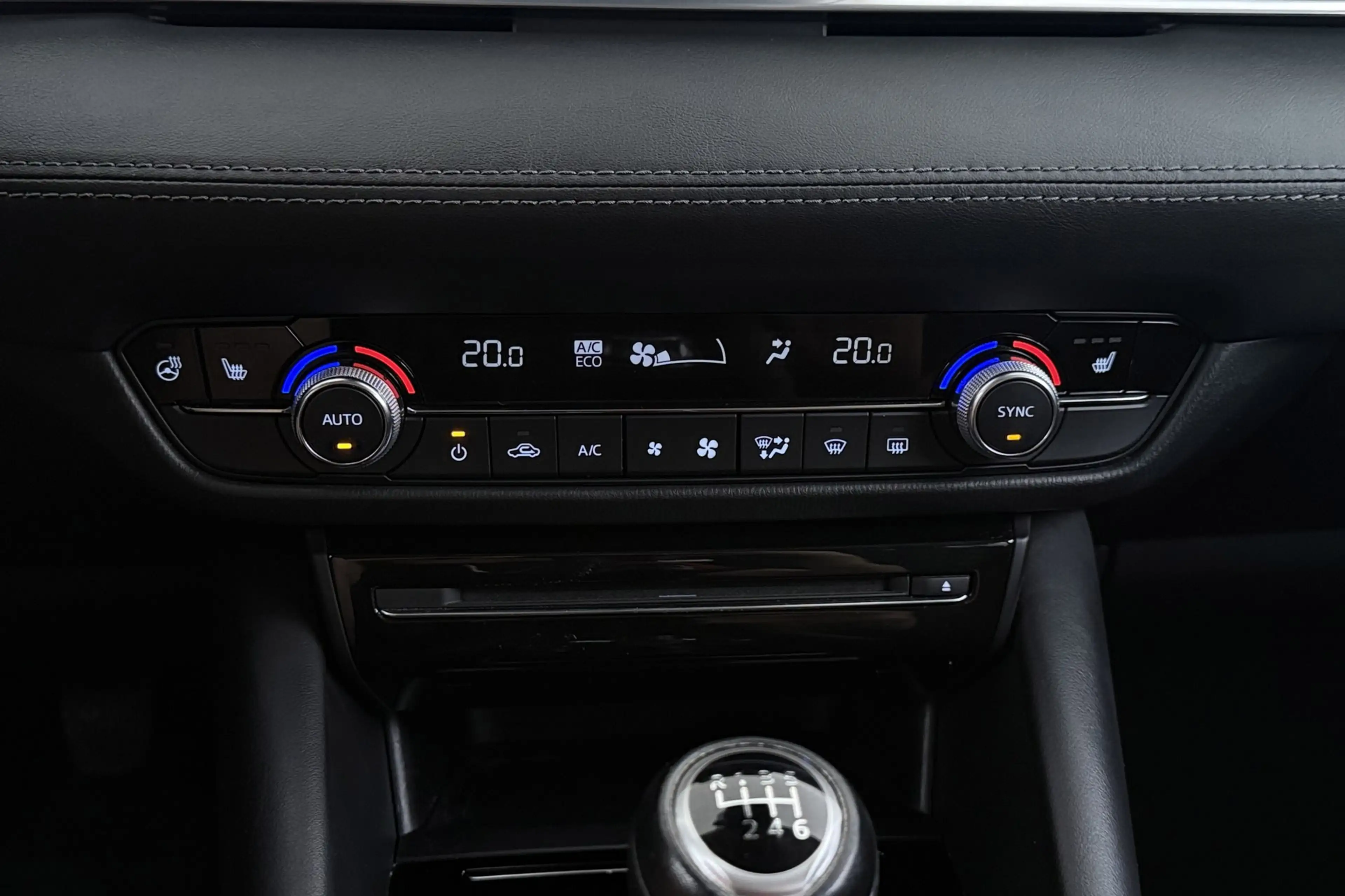 Mazda 6 Sportbreak 2.0 SkyActiv-G 165 Luxury | Trekhaak | — photo 27