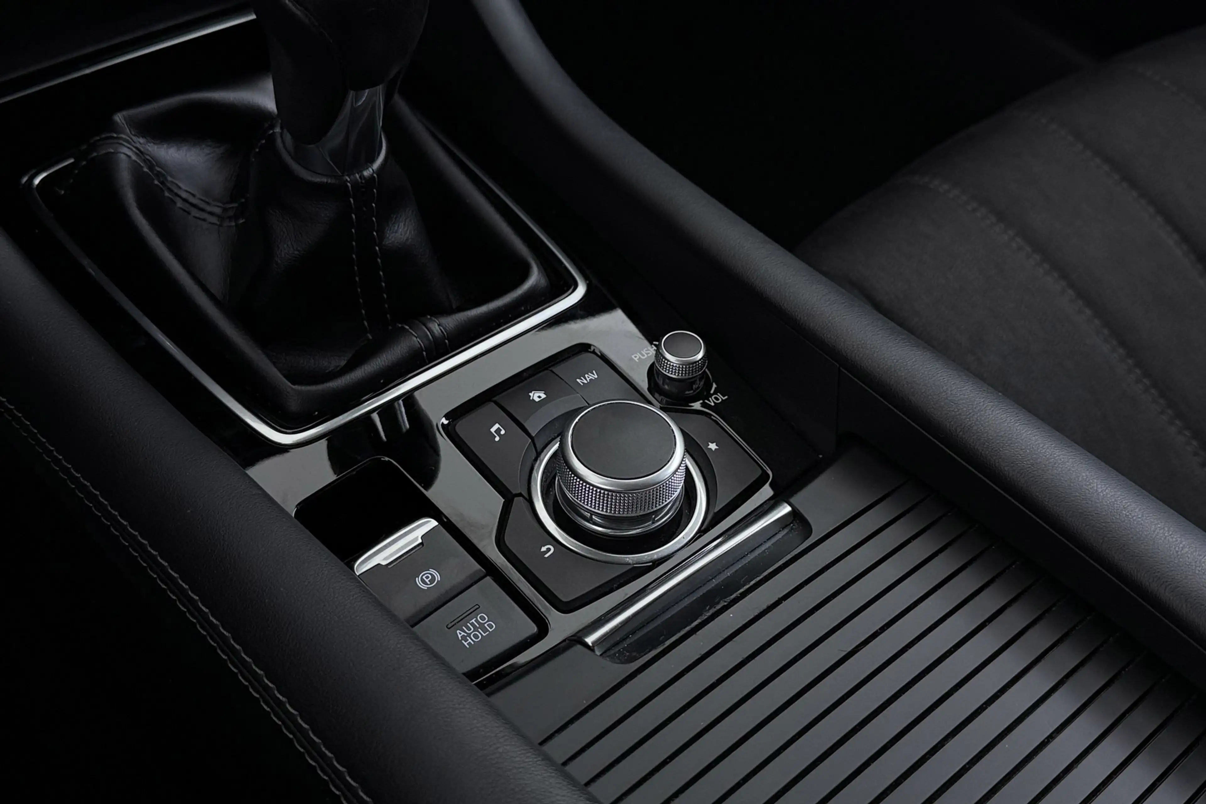 Mazda 6 Sportbreak 2.0 SkyActiv-G 165 Luxury | Trekhaak | — photo 29