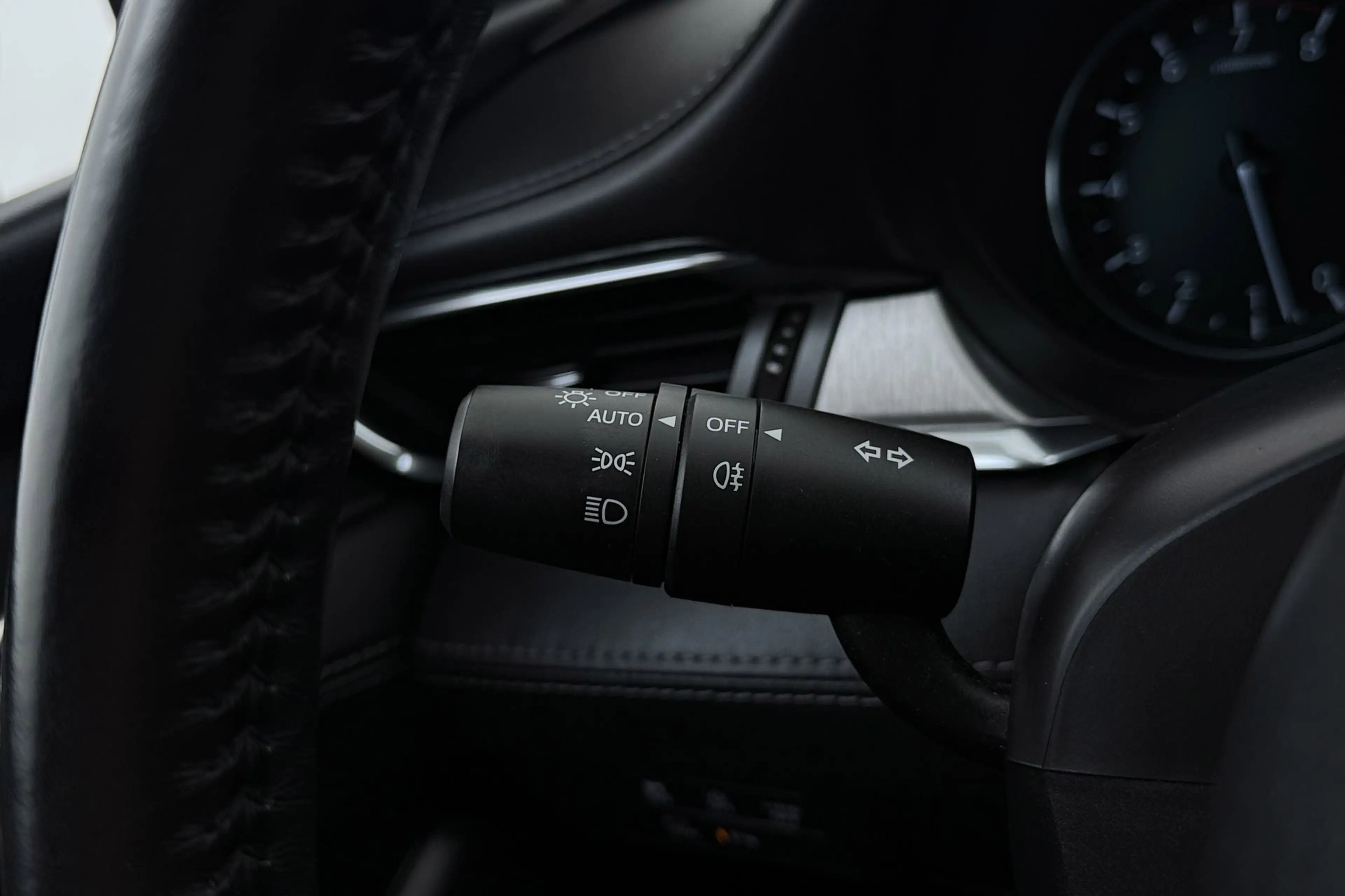 Mazda 6 Sportbreak 2.0 SkyActiv-G 165 Luxury | Trekhaak | — photo 31