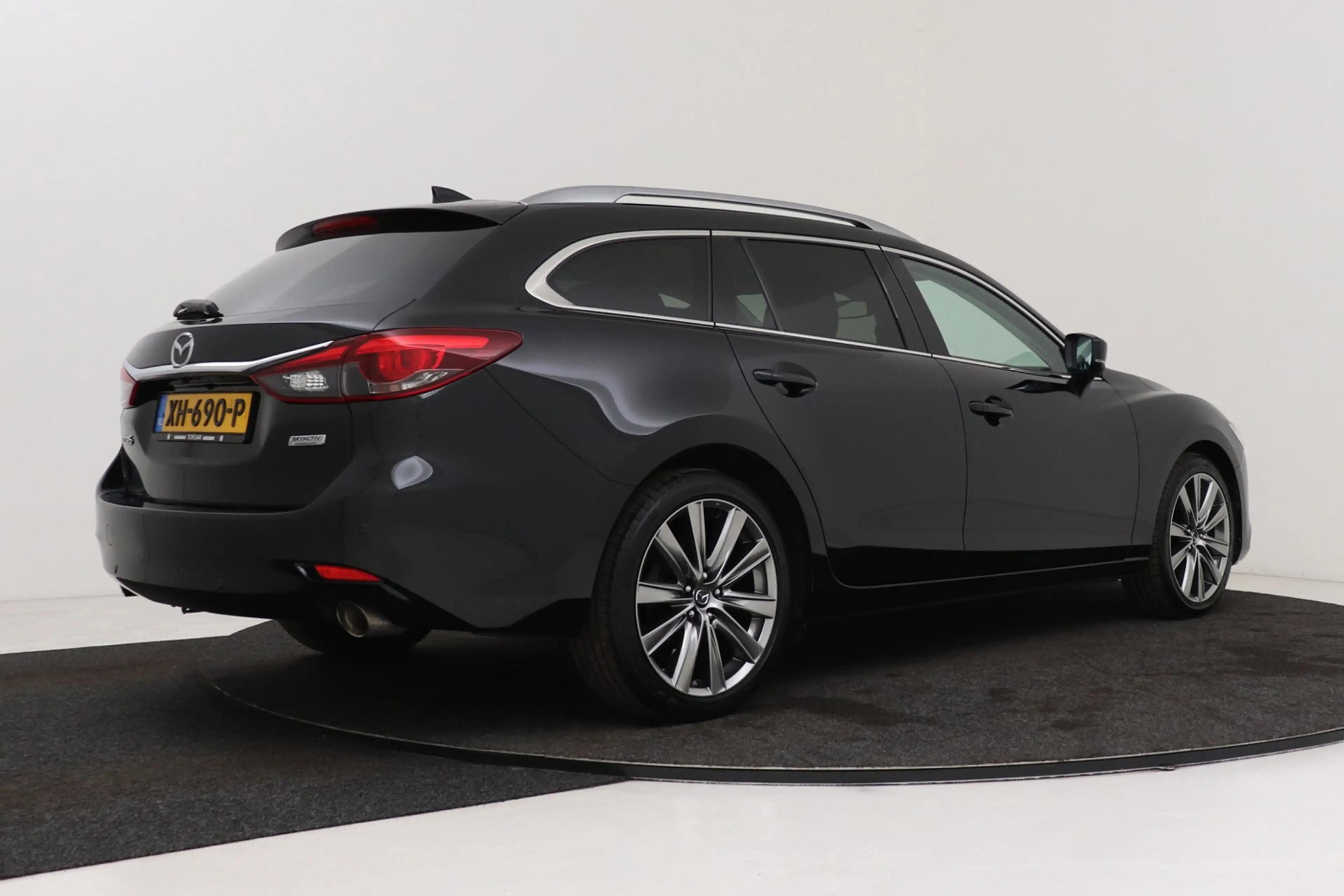 Mazda 6 Sportbreak 2.0 SkyActiv-G 165 Luxury | Trekhaak | — photo 2