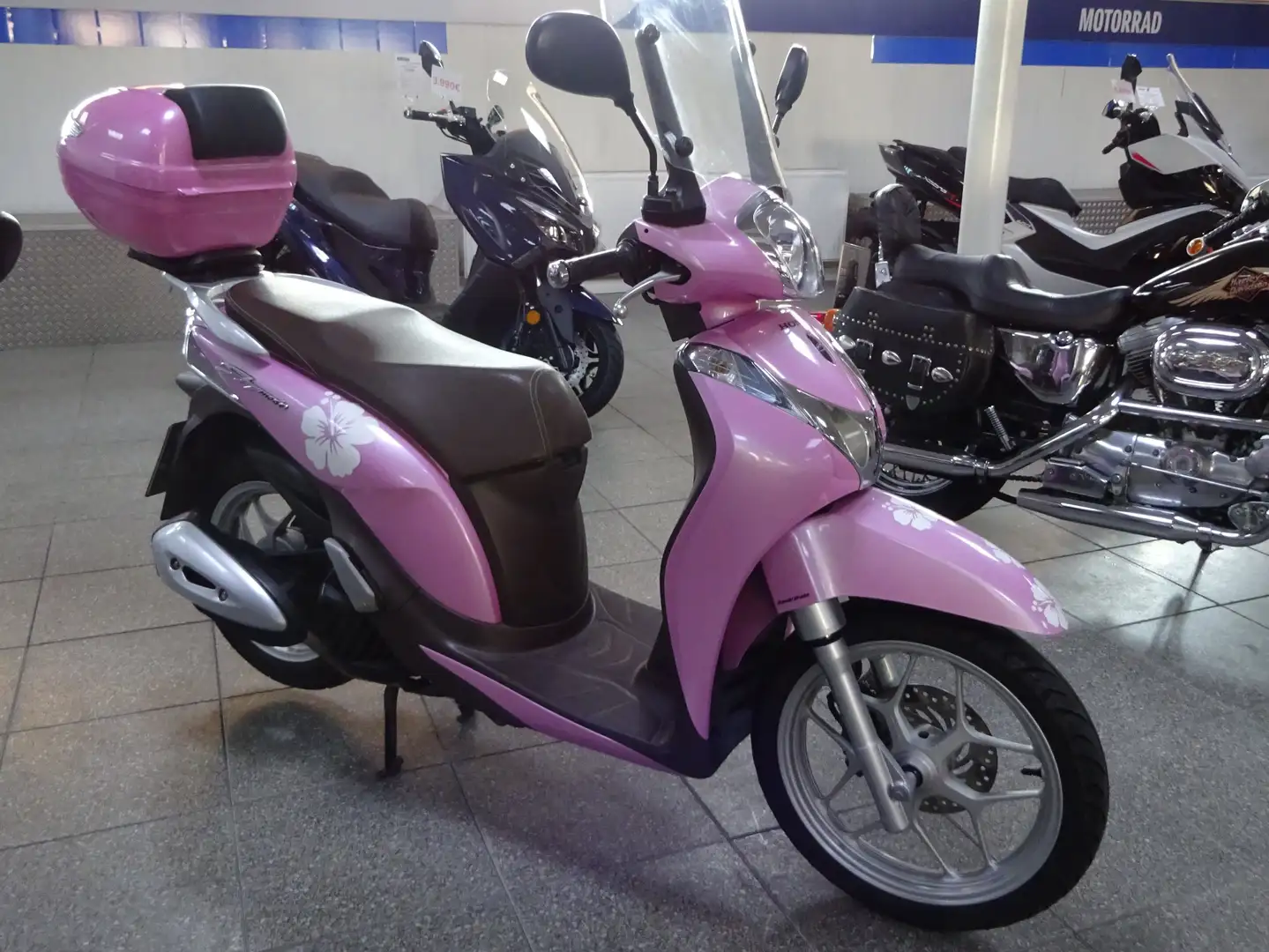 Honda SH 125 Sondermodell Fabulous Pink, Topcase, TÜV 7/27 - 1