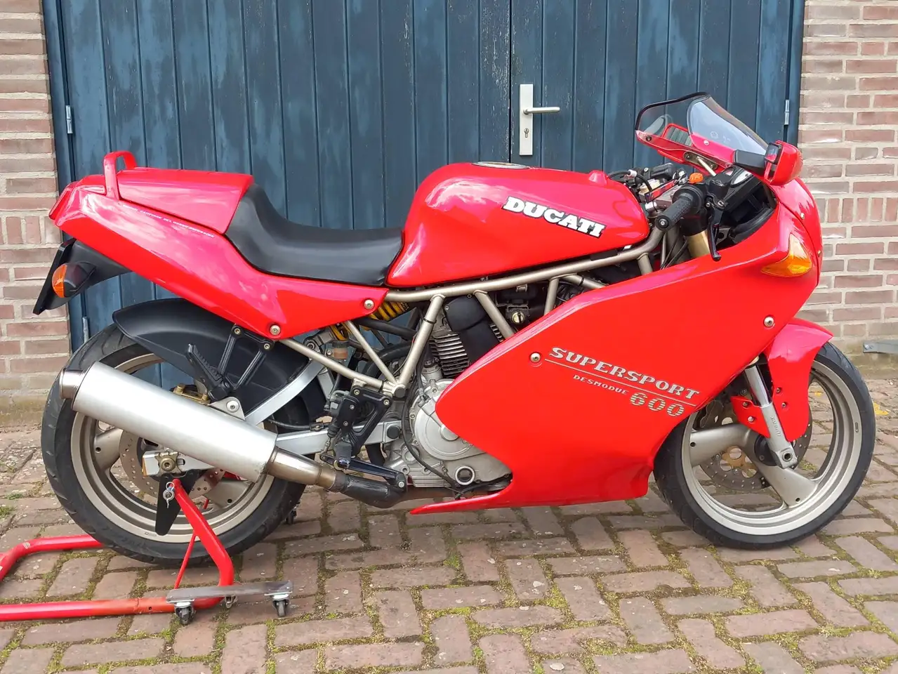 Ducati 600 SS