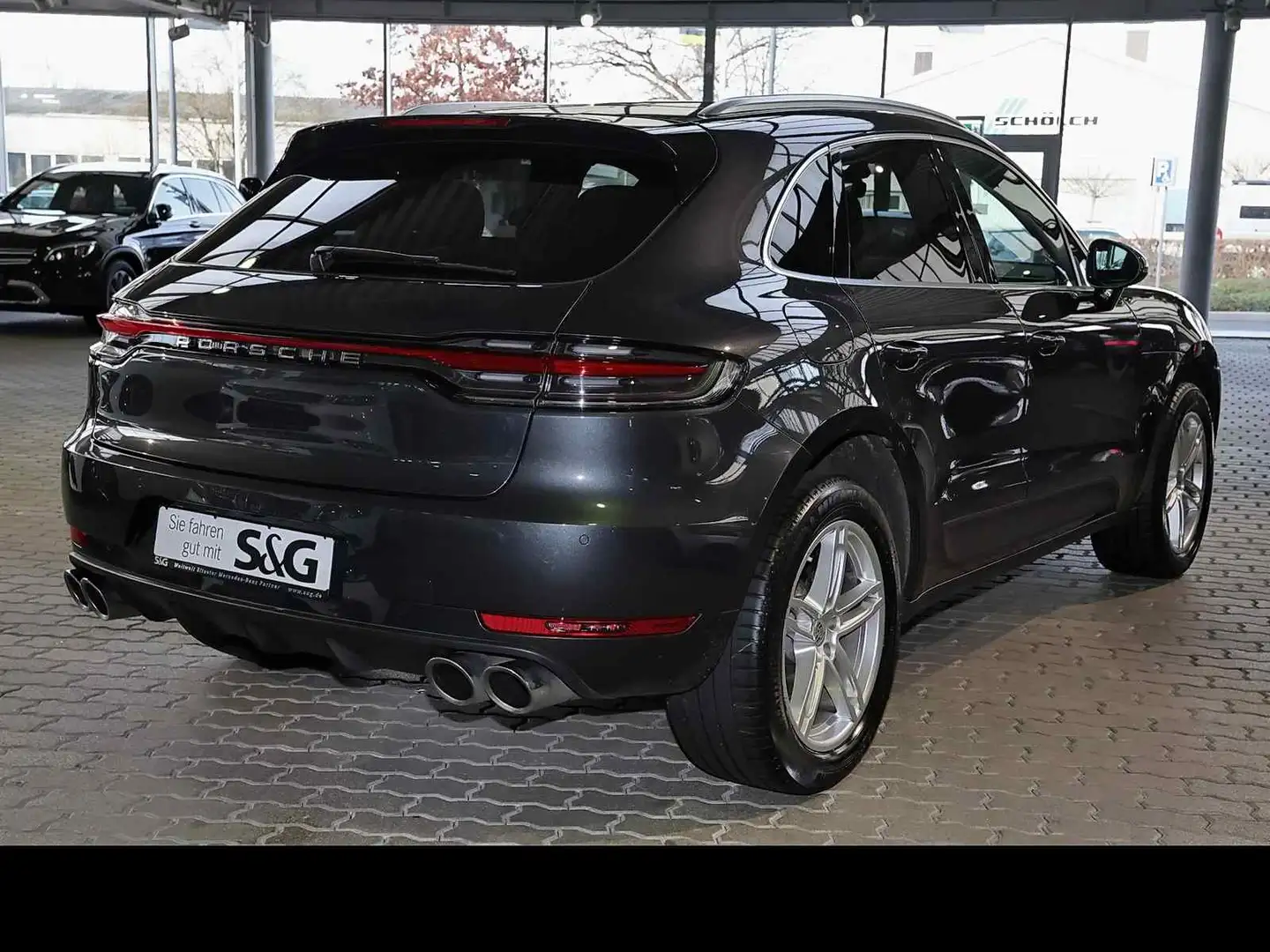 Porsche Macan Basis Grau - 2