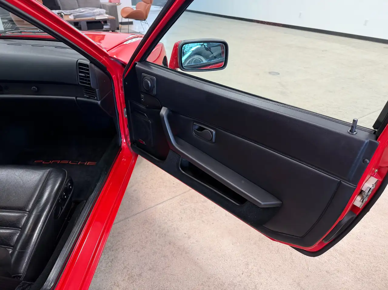 Porsche 944 снимка Porsche 944