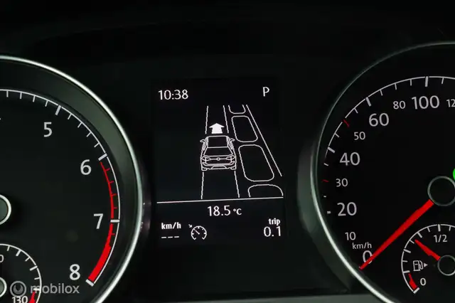 Volkswagen Golf view 12