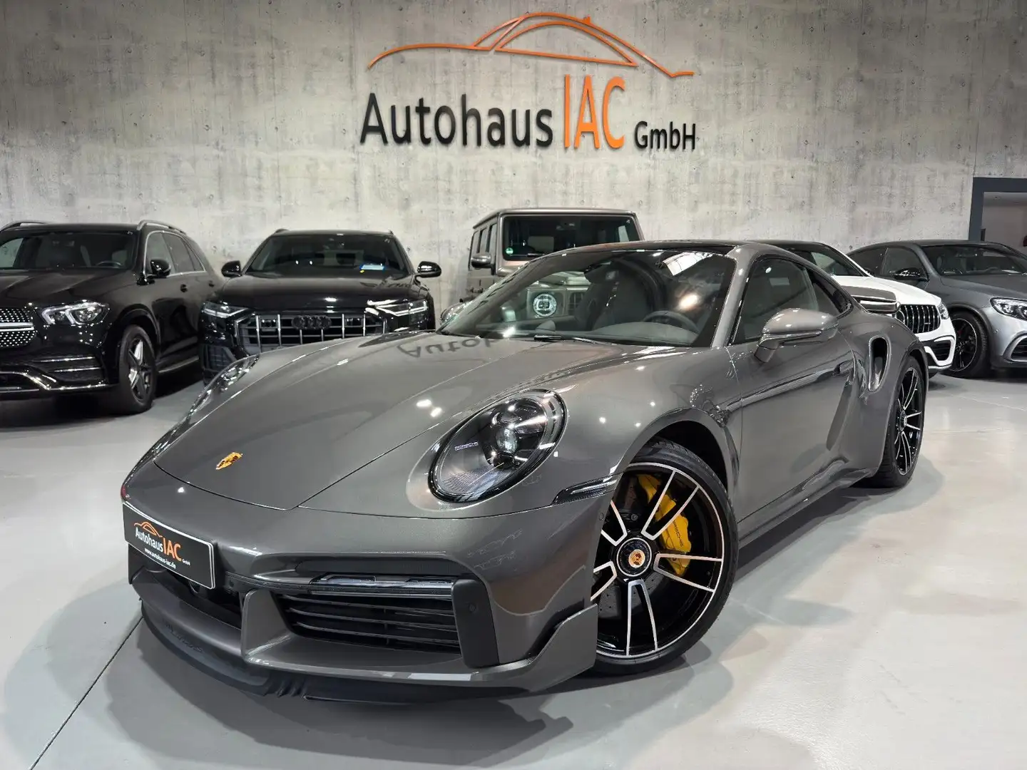 Porsche 911 Turbo S/PANO/360*/MWST/BURM/SITZB Серый - 1