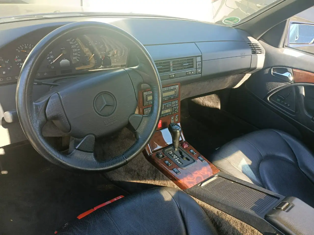 Mercedes-Benz SL 280, foto 3