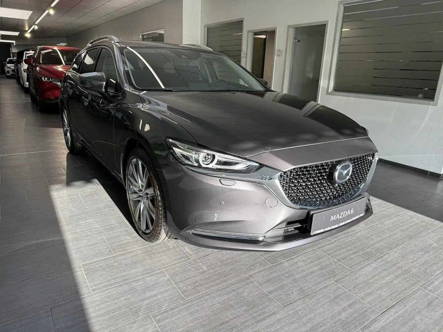 Mazda 6 2.0 165PS Kombi Exclusive-Line 360°, Bose, Nav Grijs - 1
