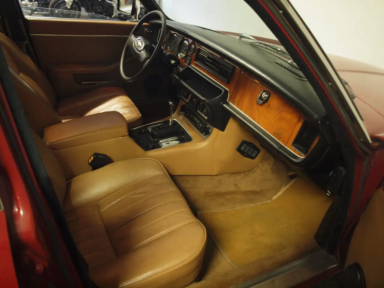 Jaguar XJ 6, frühe Serie III, sehr guter Zustand, Klima !, foto 7