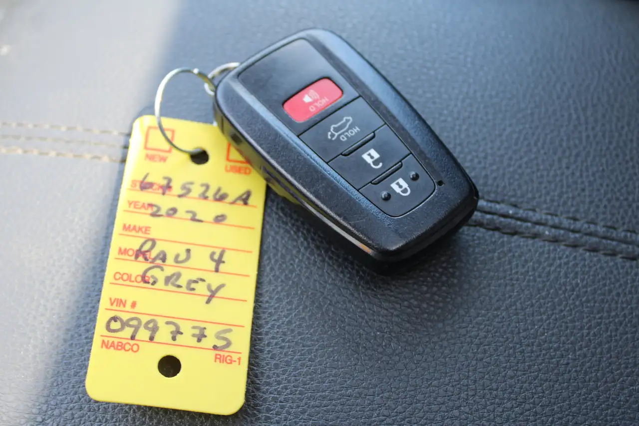 Toyota RAV 4 снимка Toyota RAV 4