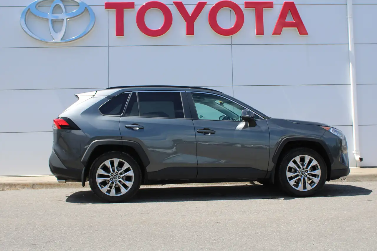 Toyota RAV 4 снимка Toyota RAV 4