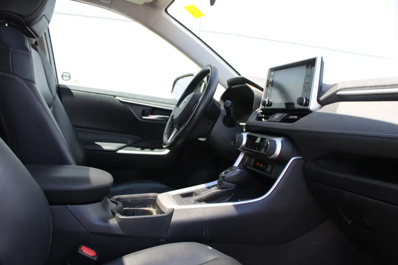 Toyota RAV 4 снимка Toyota RAV 4