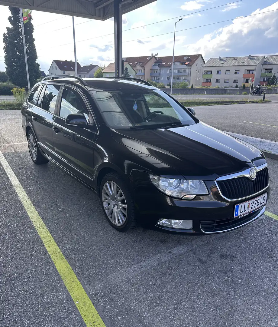 Skoda Superb Combi 2.0 TDI L&K Barna - 1