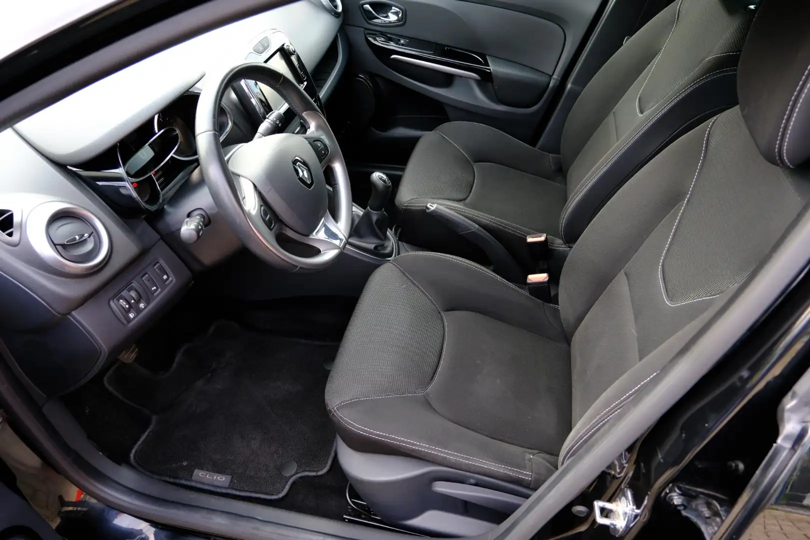 Renault Clio 1.5 dCi ECO Night&Day Navi|Airco|LMV Zwart - 2