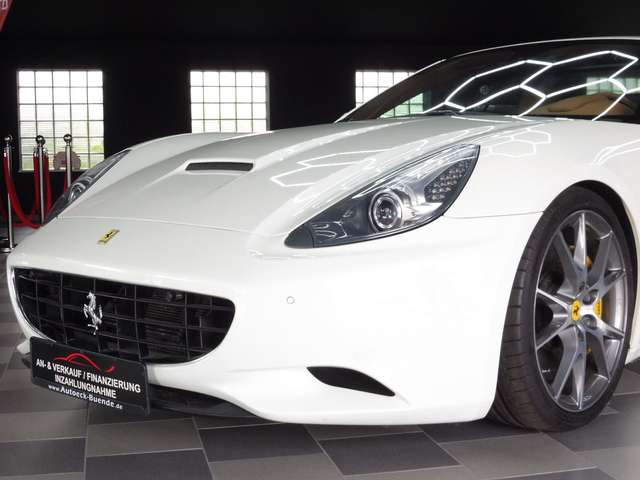 Imagine Ferrari California 4.3 CAPRISTO//4-SITZER//20" DIAMOND//