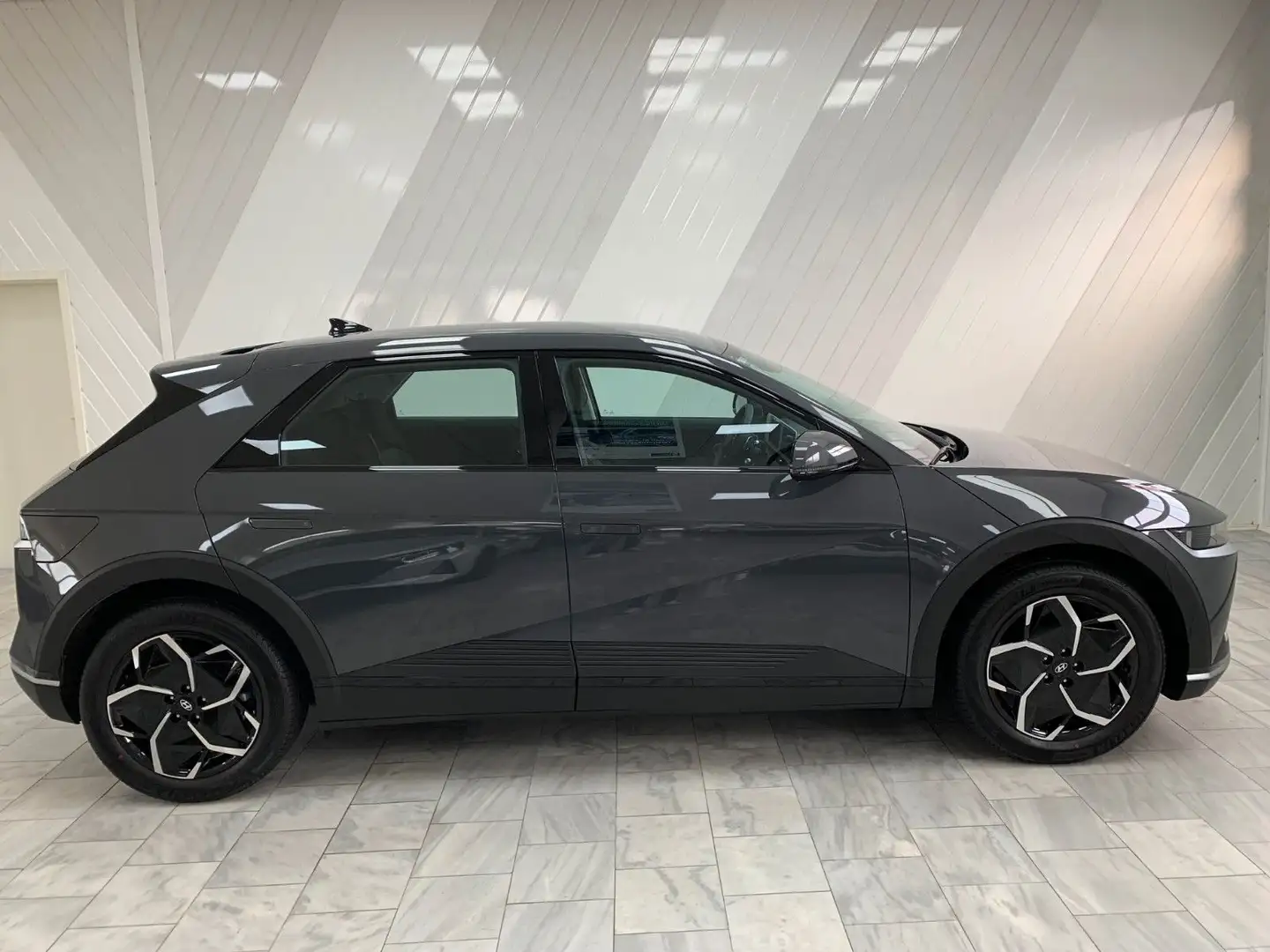 Hyundai IONIQ 5 - 58 kWh Dynamiq  Wärmepumpe Gris - 1