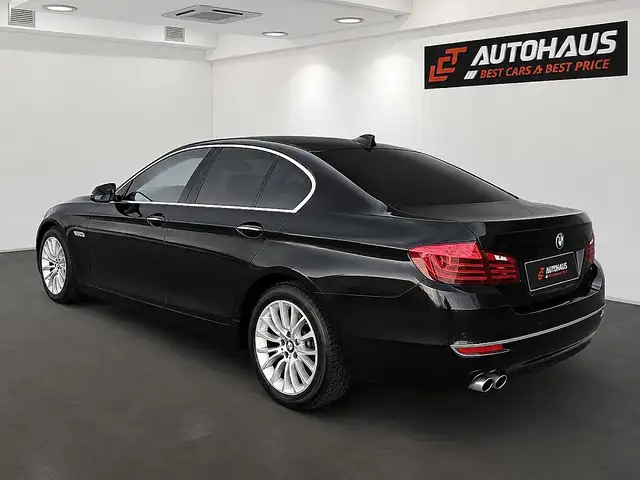 BMW 5 Series view 3