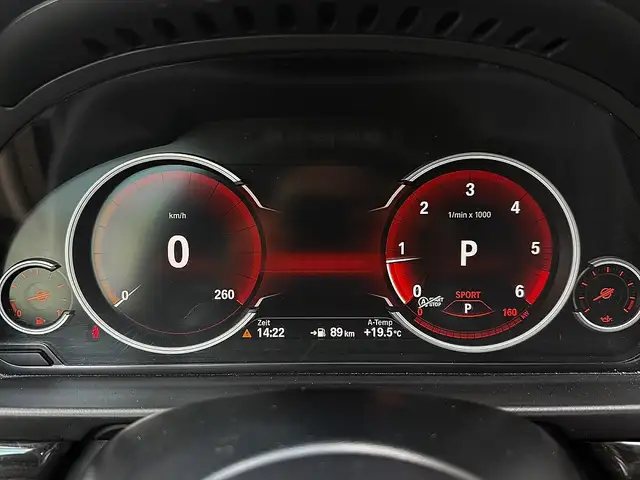 BMW 5 Series view 15