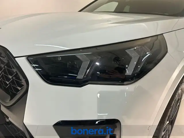 BMW X2 view 10