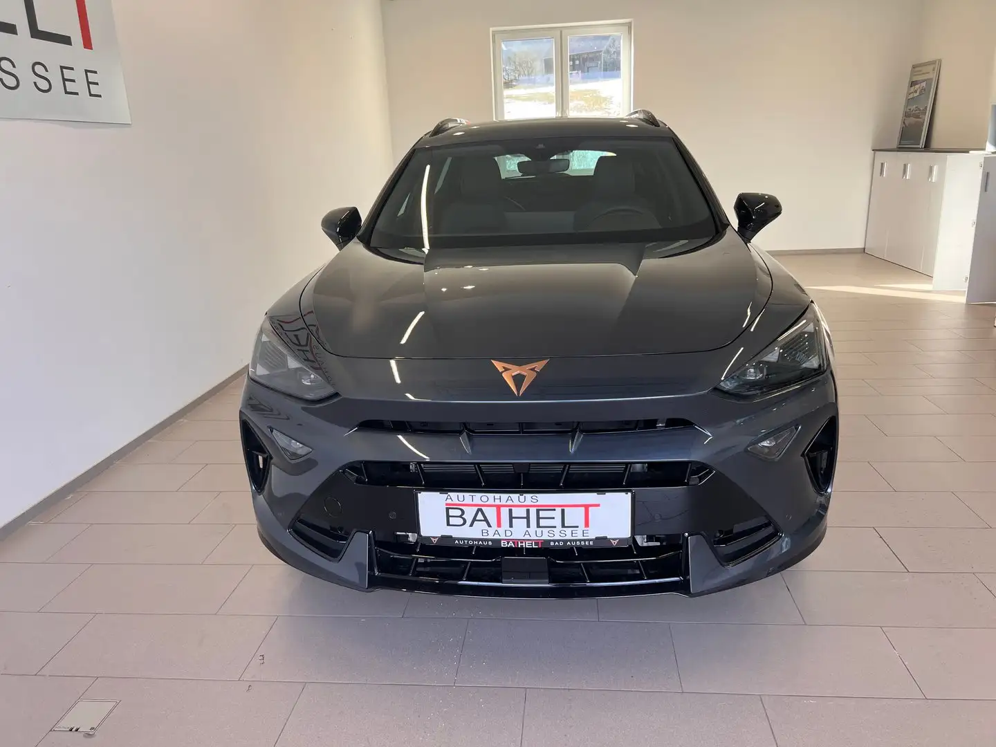 CUPRA Formentor 1.5 TSI 150 PS ACT Gris - 2