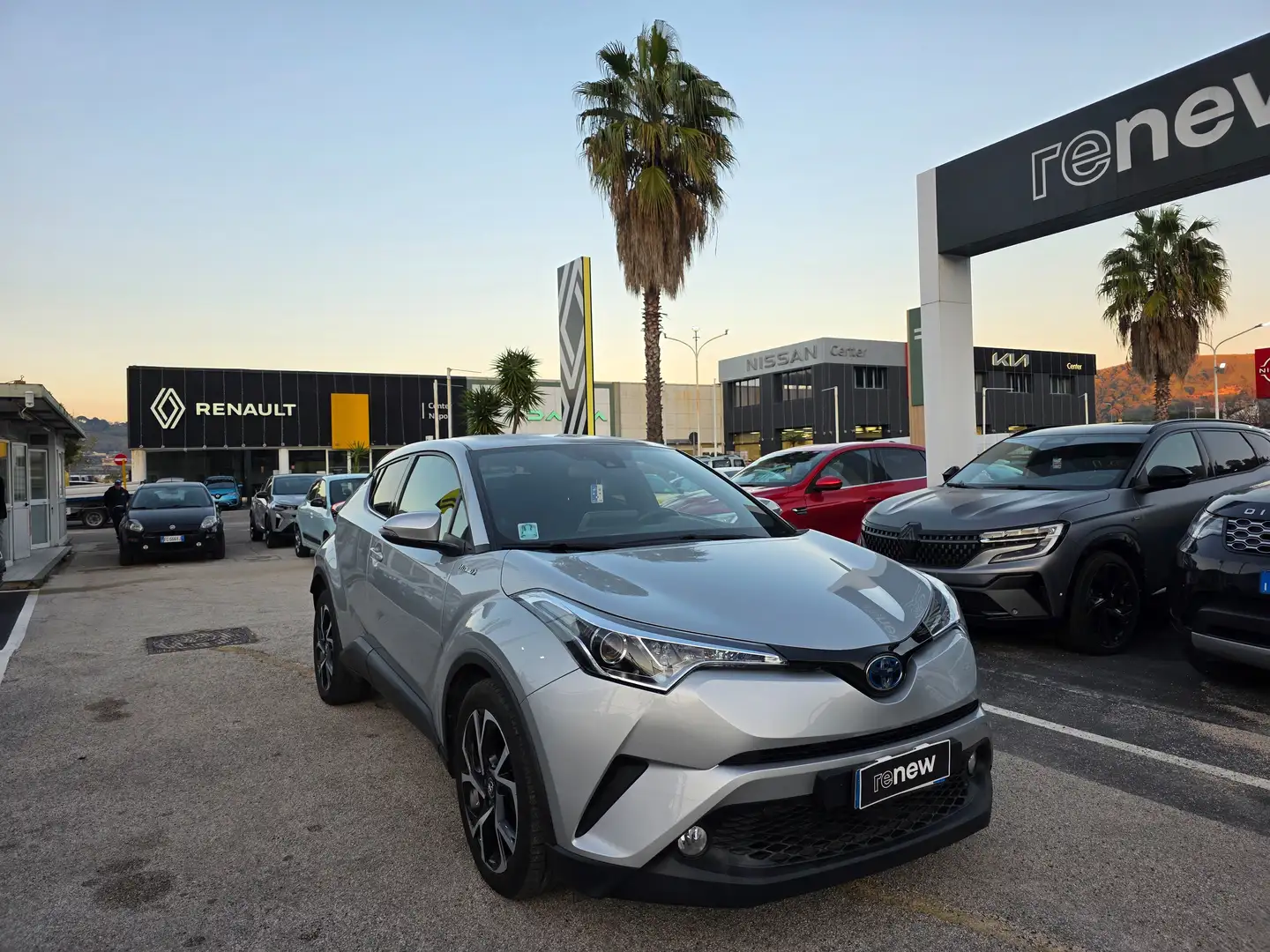 Toyota C-HR C-HR 1.8h Style Full Hybrid Argento - 2