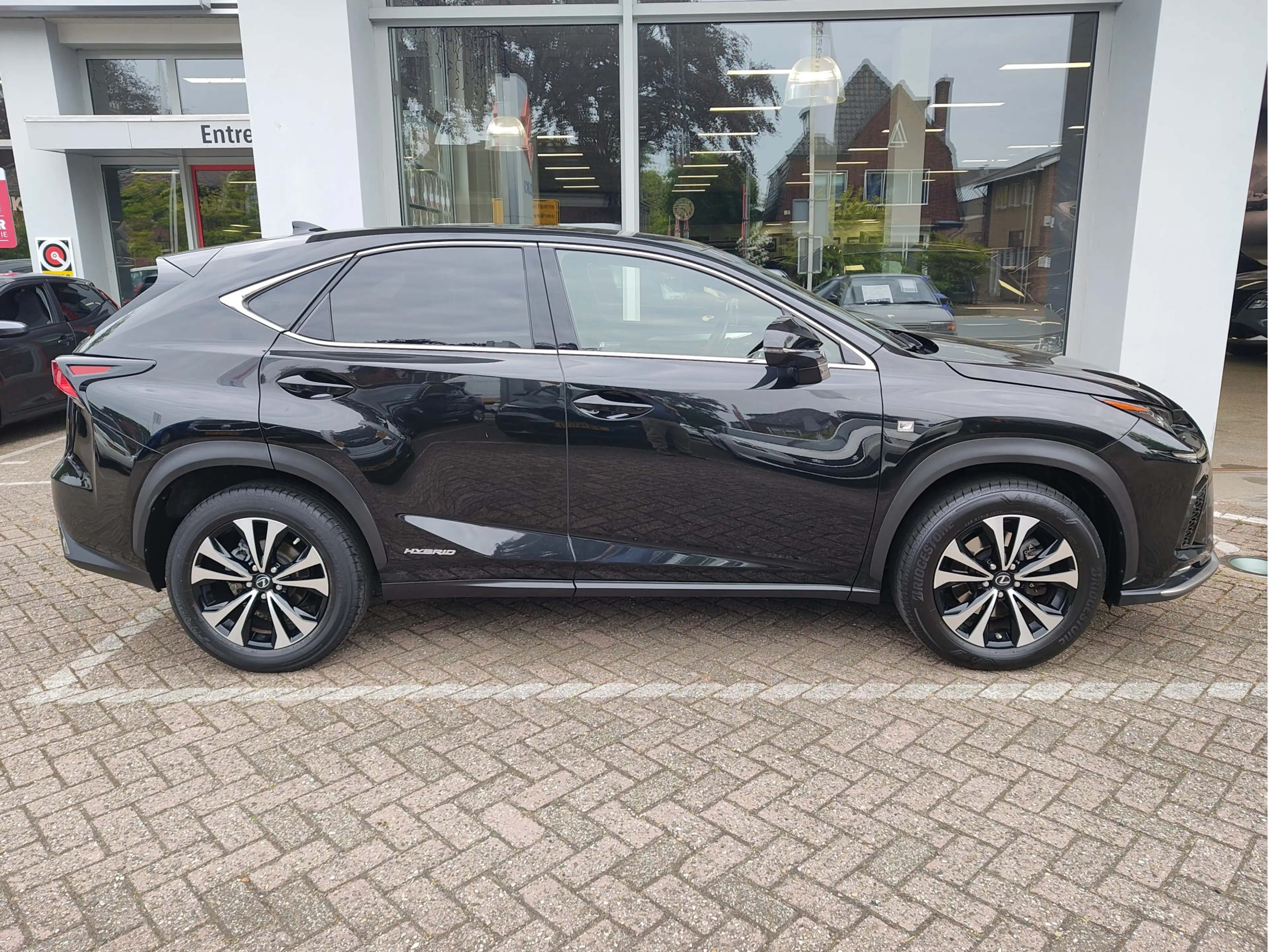 Lexus NX 300h AWD F SPORT LINE AUTOMAAT Head-up Display | Stoelv — photo 6