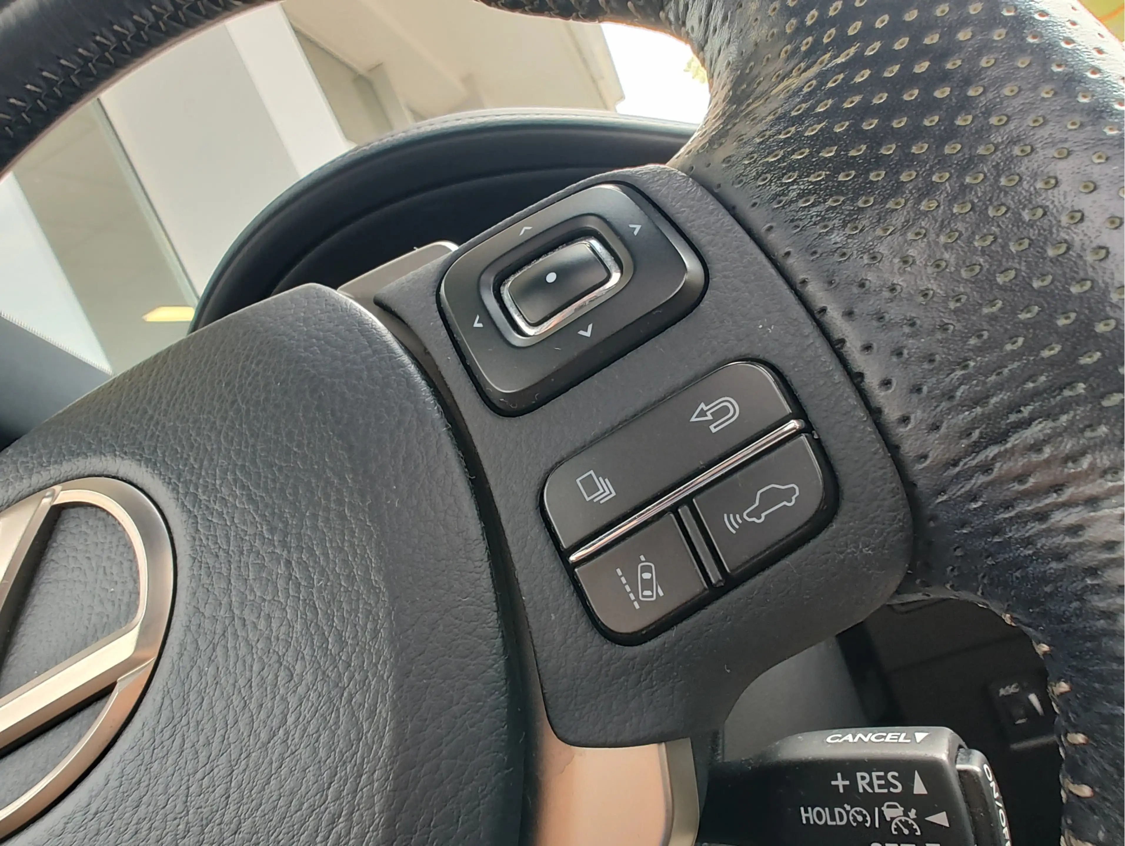 Lexus NX 300h AWD F SPORT LINE AUTOMAAT Head-up Display | Stoelv — photo 28