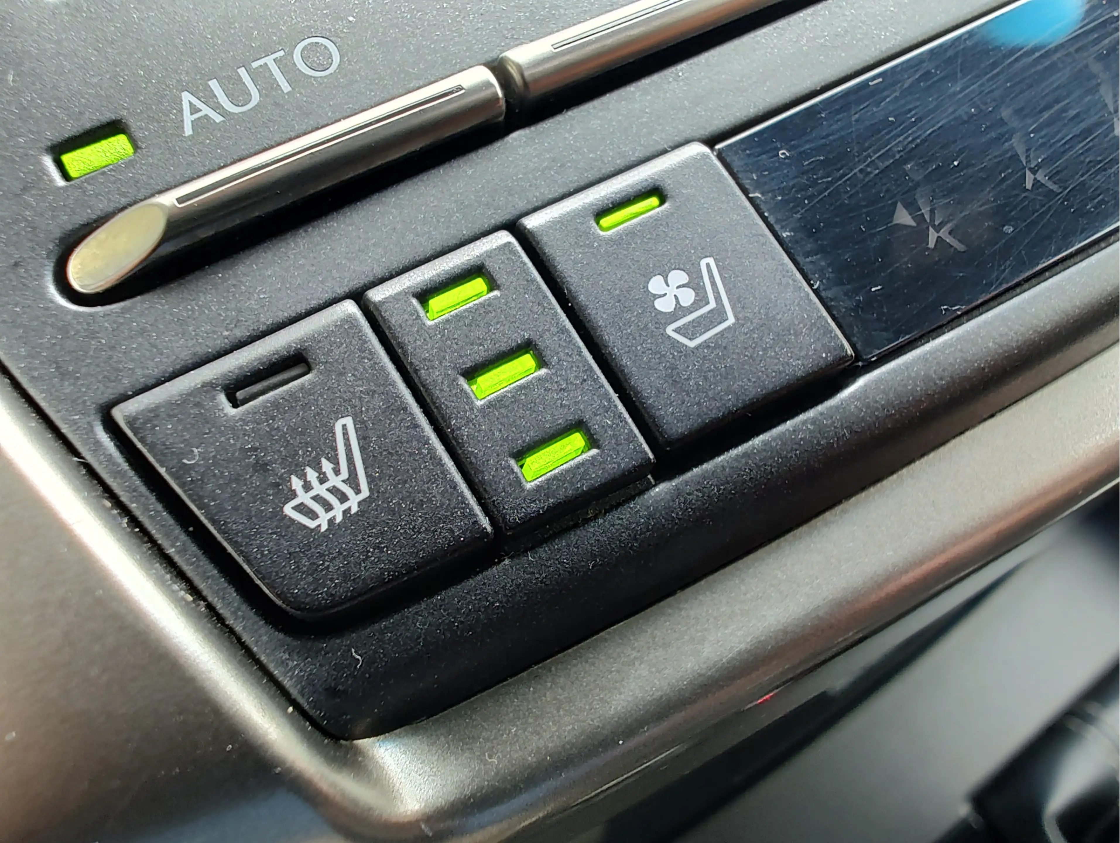 Lexus NX 300h AWD F SPORT LINE AUTOMAAT Head-up Display | Stoelv — photo 21