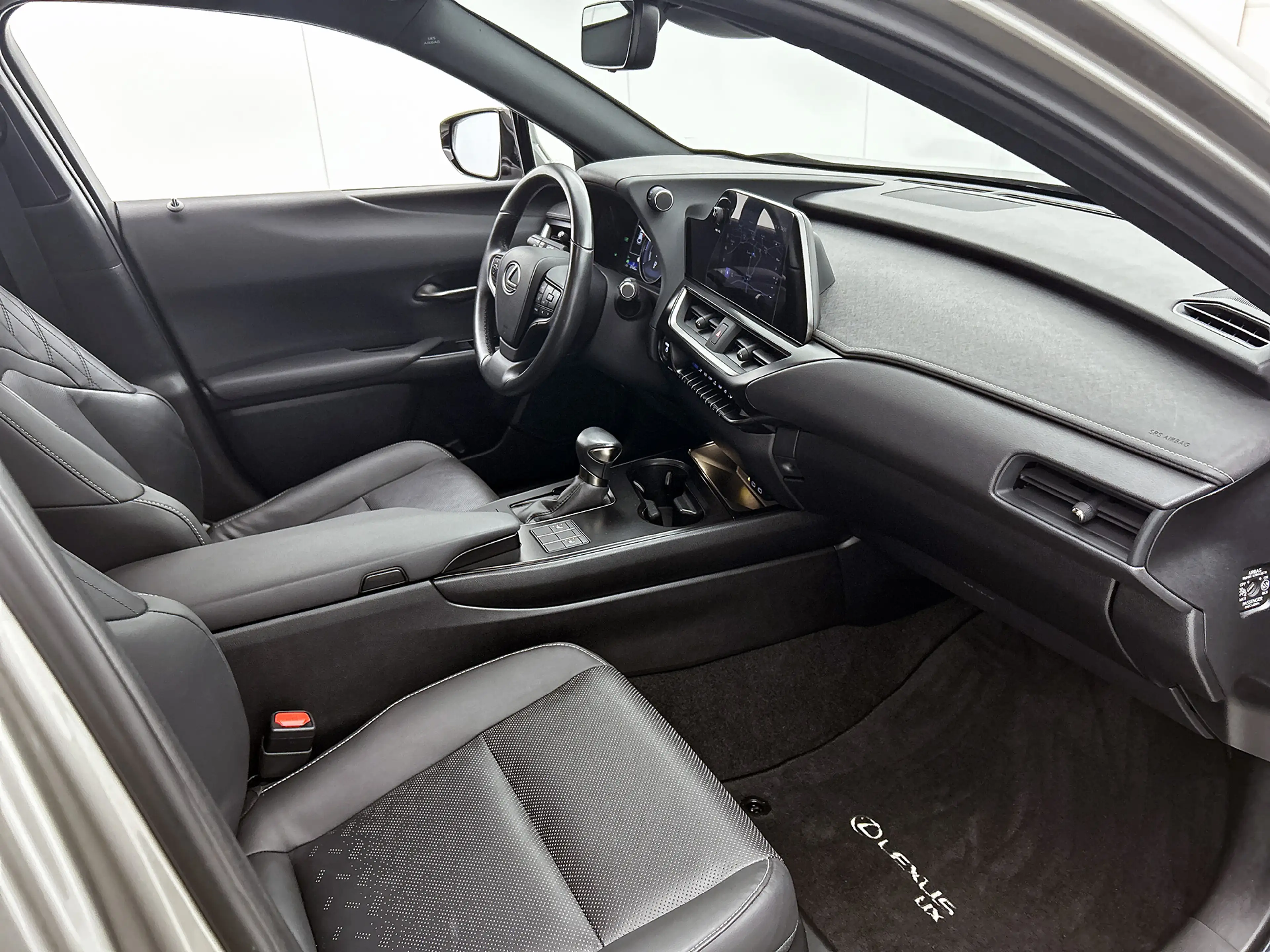 Lexus UX 250h Business Line | Parkeersensoren | Achteruitrijcame — photo 6