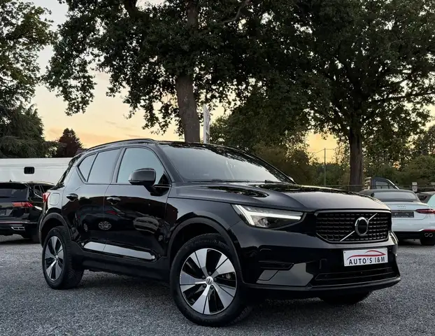 Volvo XC40 view 4