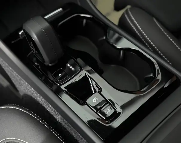 Volvo XC40 view 9