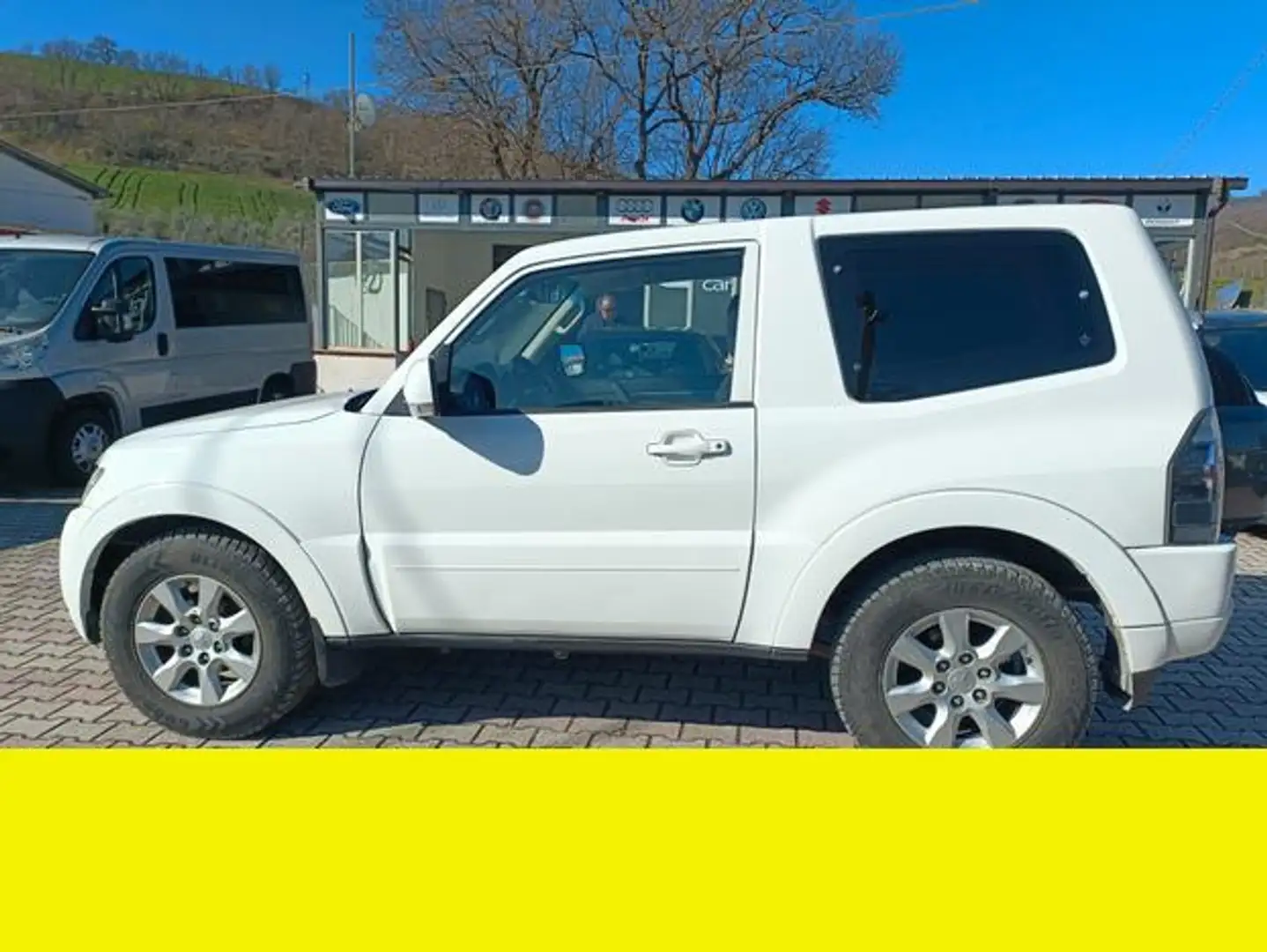 Mitsubishi Pajero - 2
