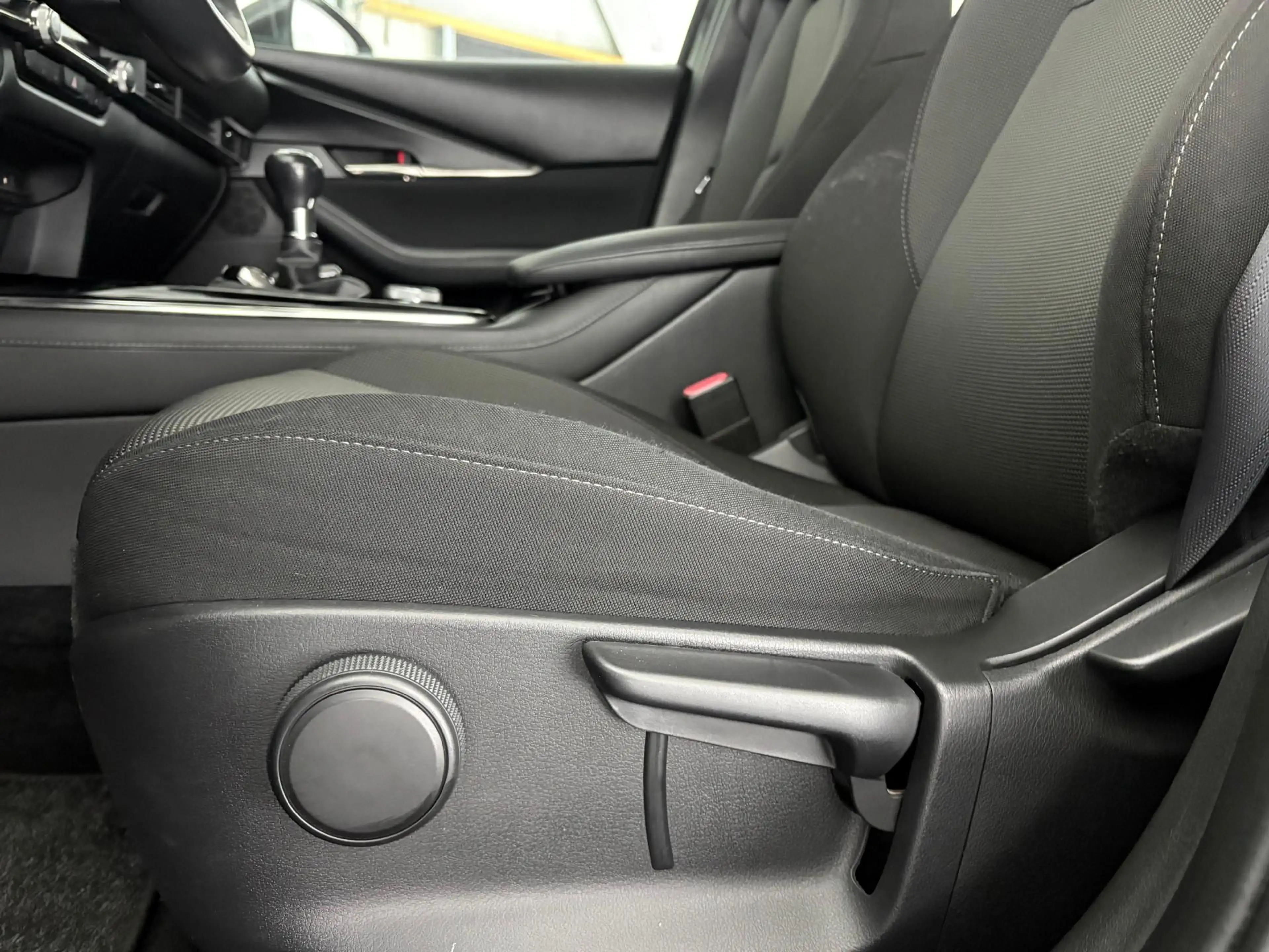 Mazda CX-30 2.0 e-SkyActiv M Hybrid | ADAP. CRUISE | CAMERA | — photo 28