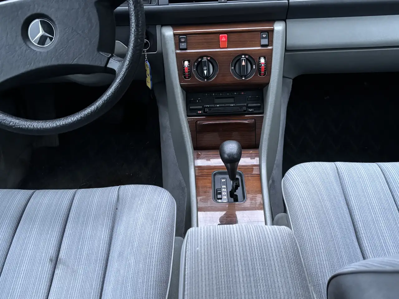 Mercedes-Benz E 200 Mercedes benz E200 Oldtimer Benzine 155.000 Km, foto 6