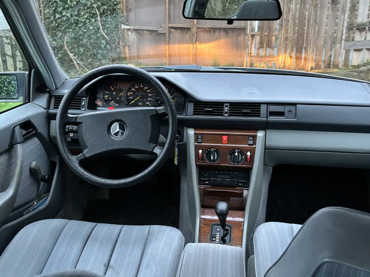 Mercedes-Benz E 200 Mercedes benz E200 Oldtimer Benzine 155.000 Km, foto 8