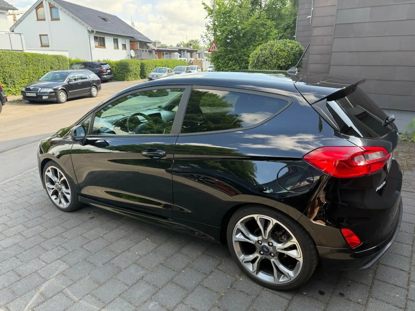 Ford Fiesta ST-Line Schwarz - 2