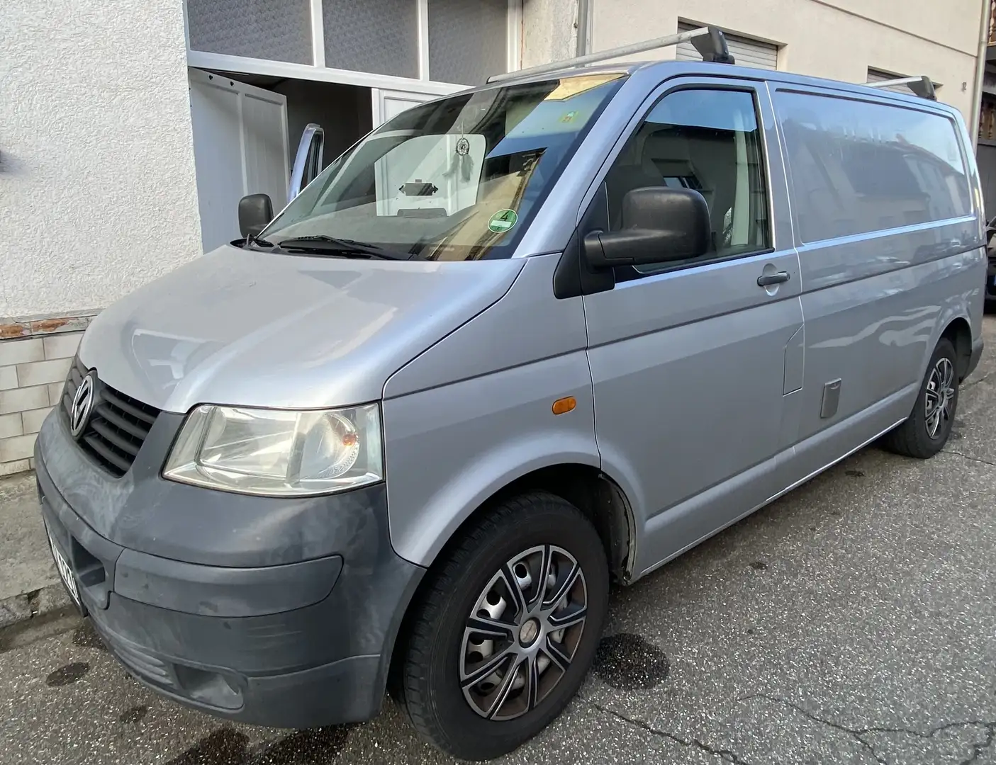 Volkswagen T5 Kombi Kasten, Camper Umbau Grau - 1