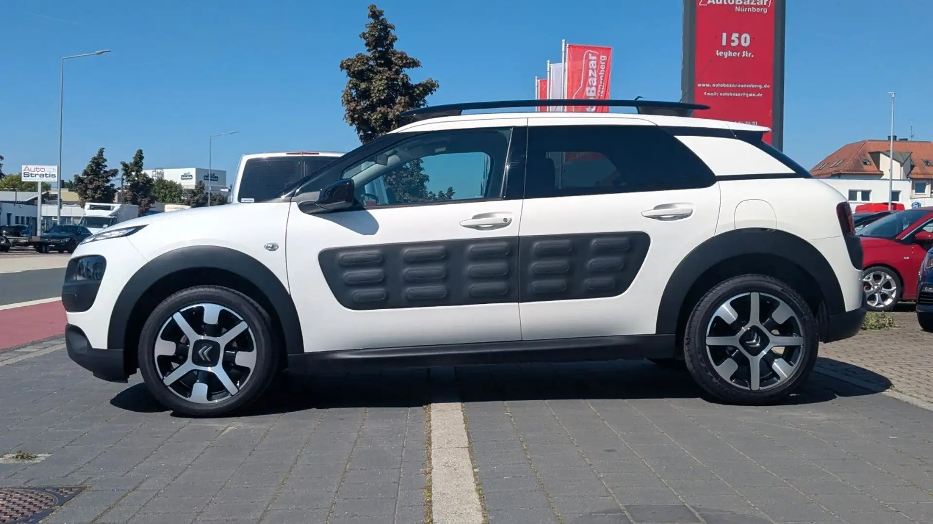 Citroen C4 Cactus Shine aus 1.Hand / erst 20`TKm / Navi Weiß - 2